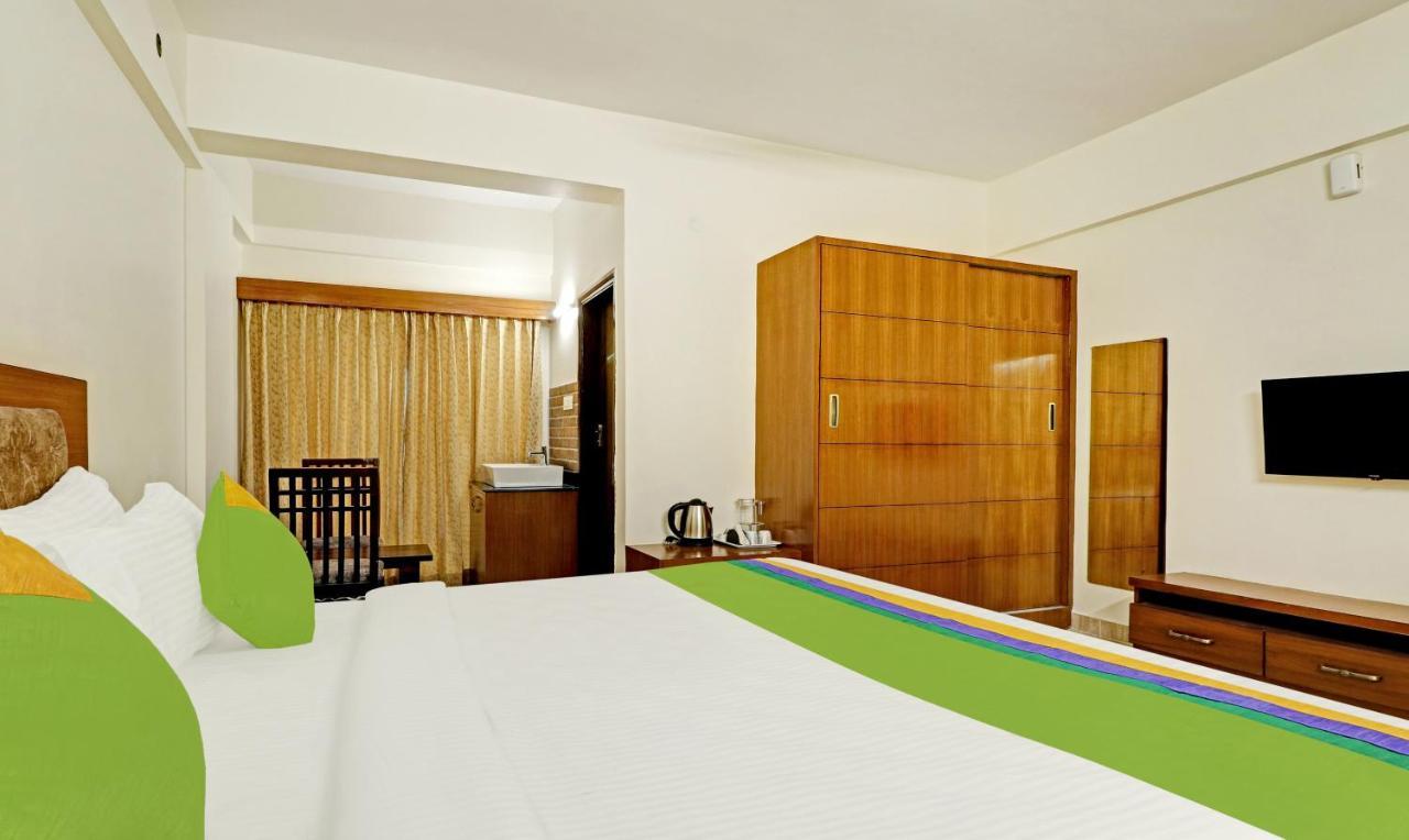 Treebo Celebrity Hotels And Suites Bangalore Exterior photo